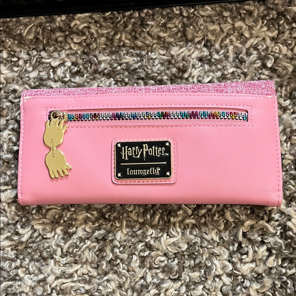 Luna Lovegood Loungefly 'Exceptionally Ordinary' Clutch Wallet - Picture 5 of 8